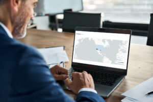 CCO-Visits-ContentAligned-ManLaptop
